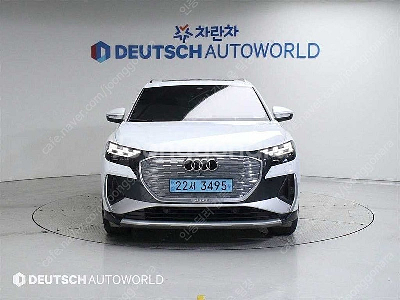 30,600 km 아우디 Q4 중고 아우디 전기차 40 프리미엄 중고차구매 24시 상담 흰색--8